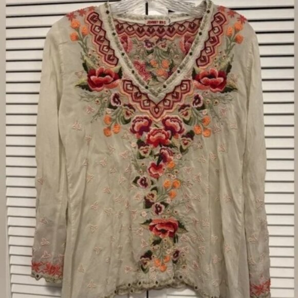 ONE of MY FAVORITES!! Johnny Was Cream Floral Embellished V-Neck Blouse Cupra PS